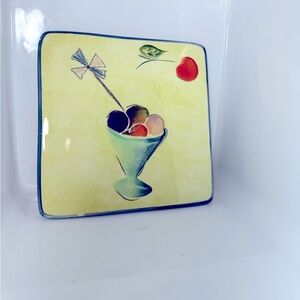 Made in Italy, this cute sorbet ceramic, trivet.
